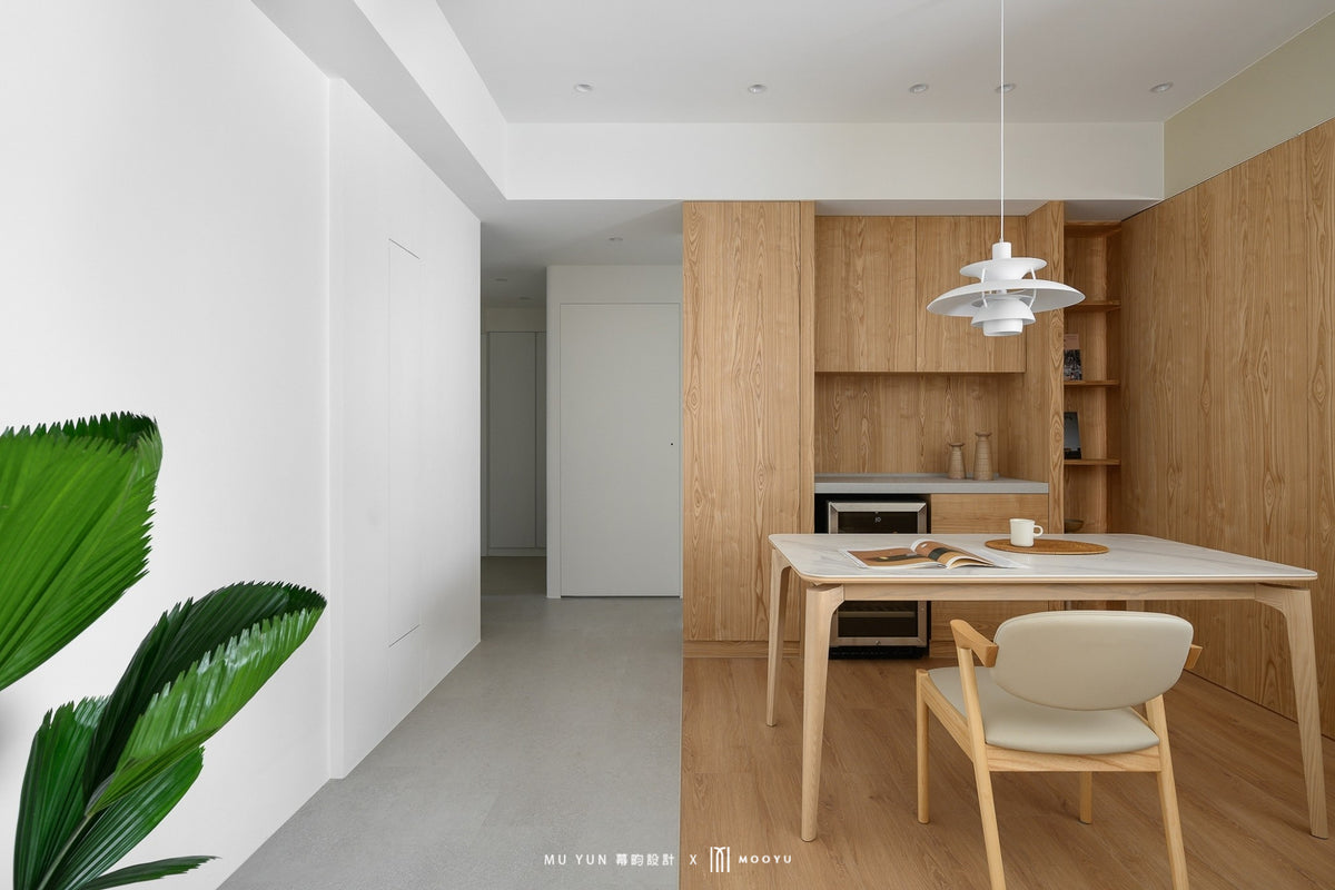 【 日昀】